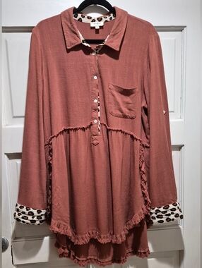 Umgee Boho Tunic Top With Leopard Trim And Frayed Hem Size Large EUC
